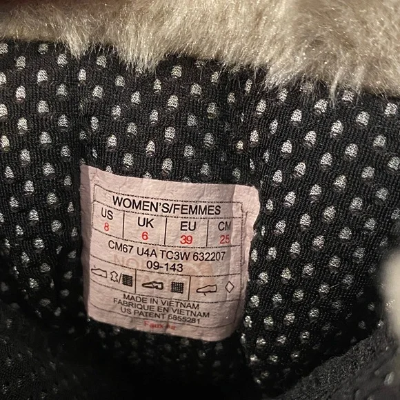 The North Face Black and Cream Winter Boots - Picture 2 of 2